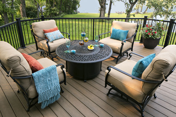 Patio de ville MoistureShield